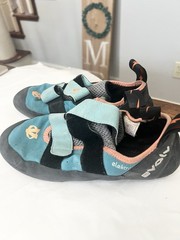 EVOLV Elektra Climbing Shoes – Women’s Size 9.5 41 Blue