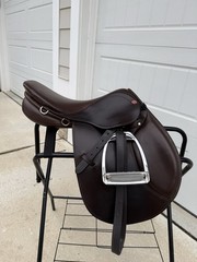 Courbette Alpina Brown Close Contact Jumping English Saddle 16.5