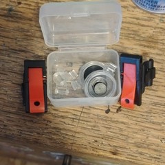 Archery Peep Sight Kit with Mounting Clips, Clear Inserts, Black Red Colors
