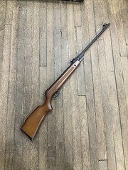 Daisy rare Model 1170 break barrel rifle .177 calibre. Made in Spain. With Box
