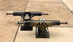 Thunder 147 Hi Hollow Lights 24K Sonora Skateboarding Trucks Black/Gold