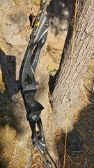 WIN & WIN INNO MAX ARCHERY CARBON BOW RISER-BLACK- 25″ Right -FREE SHIPPING