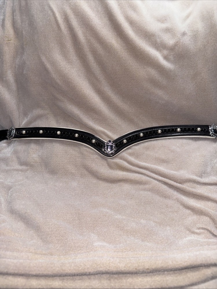 Dressage “V” GEL 18” Browband Black And White Pearls With Shields