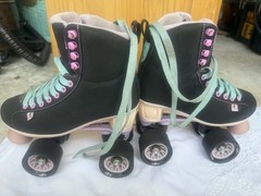 CHAYA Size Women 6.5 Quad SKATES Melrose Black And Pink LQQK 810720