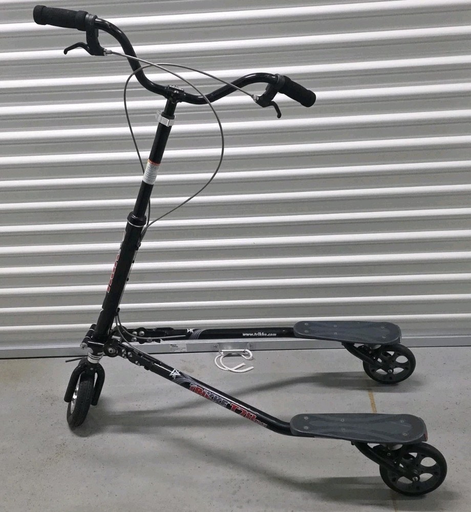Adult TRIKKE AIR T78cs CARVING SCOOTER 3 WHEEL FOLDING SCOOTER PICK UP ONLY!!!¡!