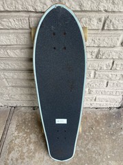 GLOBE BIG BLAZER SKATEBOARD . 5 X 10 X 32