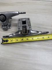 Set Gullwing Charger 50° Neil Carver 9″ Skateboard Trucks