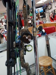 Martin Alien compound bow cbe sight tactic mount trophy ridge holder 6 arrows