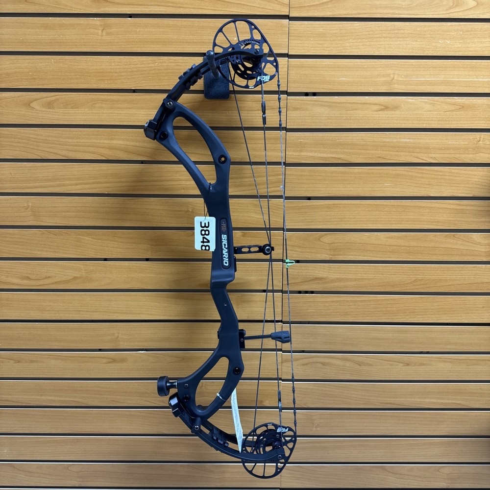 Item 3848 – PSE Archery Compound Bow – Sicario – RH – Black – #70 – 24.5”-30” DL