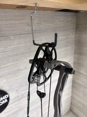 Used Hoyt RX-9 Right Handed 29″ 60-70# Tombstone