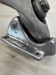 Set Gullwing Charger 50° Neil Carver 9″ Skateboard Trucks