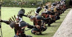 Japanese Samurai Kari-Ebira Quiver, Rare Vintage Yazutsu, & 4 Bamboo Arrows Set