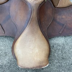 RARE ZALDI Close Contact Saddle – Bentley II – 17″ – Quality Leather – Spain