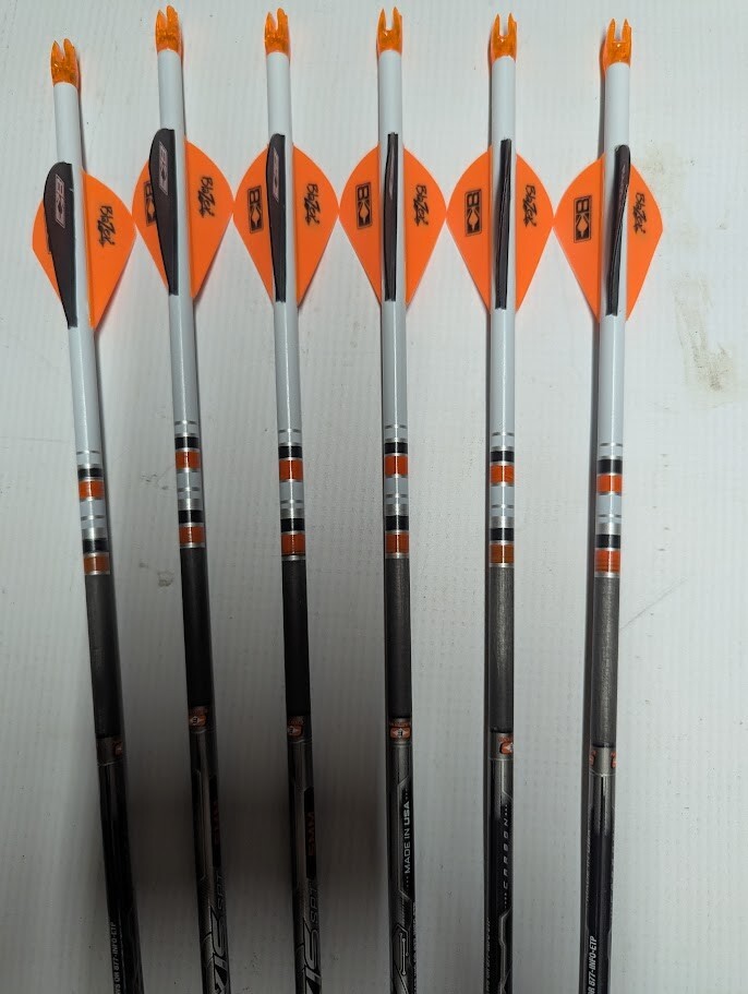 6- Easton Axis SPT Sport 340 5mm Carbon Arrows w/ Blazer Vanes & Steel Half-Outs