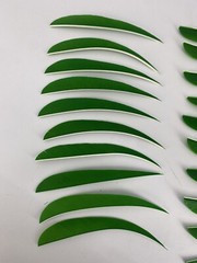 100 PACK TrueFlight 5″ Inch Archery Feathers Right Wing Parabolic Cut Green NEW