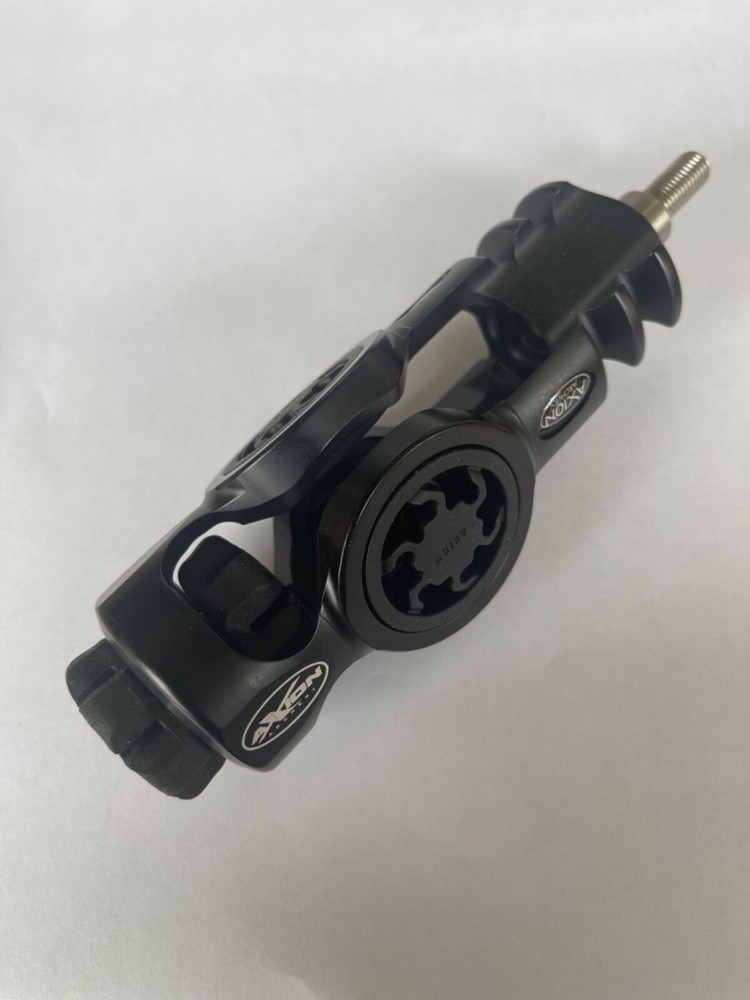 AXION ARCHERY BLACK 5 INCH QUAD STABILIZER WITH 4 BLACK HYBRID DAMPERS