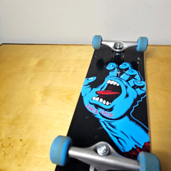 Santa Cruz Skateboard «Screaming Hand»