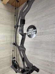 Used Hoyt RX-9 Right Handed 29″ 60-70# Tombstone
