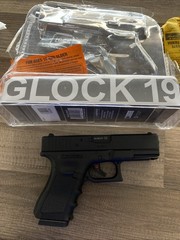 Umarex Glock 19 Gen 3 Air Pistol .177 Cal CO2 BB Gun, Non-Blowback (2255200)/4