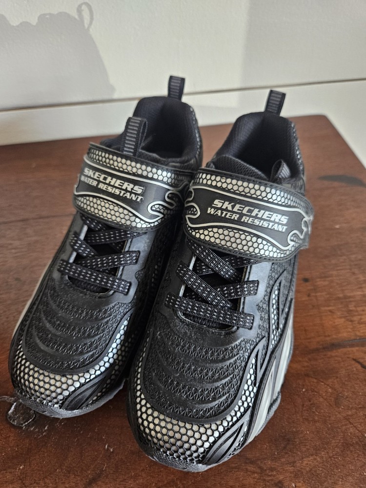 Skechers Youth Size 4 Water Resistant. All Seasons. Great For Summer New