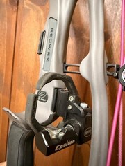HOYT RX9 Ultra BOW RH 27-28″ 60-70lb Bourbon Riser Subalpine Limbs Bow w/qad MX2