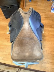 Unbranded Saddle seat Saddle, Aka cut-back saddle, black 18 inches