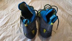 2 Pair of Scarpa Mago Lace Climbing Shoes (Size 40.5EU, 7-2/3M, 8-2/3W)