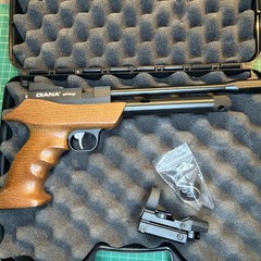 Diana Airbug .22 Caliber Co2 Pellet Pistol w/hard Case, Sight, Mag. New Other