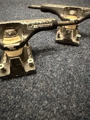 Thunder Skateboard Trucks 148 Team Hollow Raw/Black 8.25″ Axle – Pair