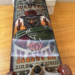 NEW Tony Hawk Lenticular 31 In. Wanted Hawk Skateboard 52mm Wheels