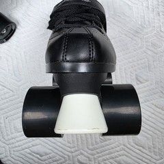 Roller Derby STR Seven Men’s Roller Skates Black Size 6 MPN 5070-8329 See below
