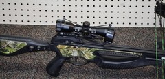 Barnett Jackal Crossbow w/4X32 Scope