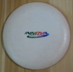 Innova DX Glow Aviar PFN (167g) – Rainbow Stamp 2-Ring San Marino / No Ink