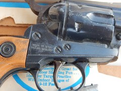 Vintage Daisy «Spittin’ Image» Single Action 12 Shot Repeater BB Six Gun Parts