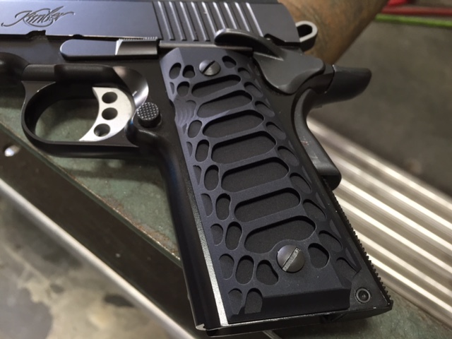 1911 Compact Officer Grips Colt kimber Defender BLACK «Cobra»