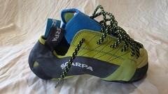 2 Pair of Scarpa Mago Lace Climbing Shoes (Size 40.5EU, 7-2/3M, 8-2/3W)
