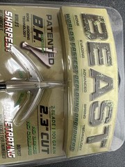 New Bowmar Archery Beast Broadheads 2.3 Inch Cut 2 Blade 100 Grain 3 Pack