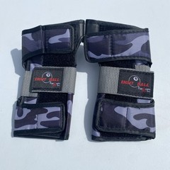 Eight 8 Ball Wristsaver size 8+ triple eight NYC CAMO BLUE/BLACK NO 20-8852
