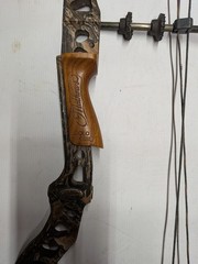 Mathews SoloCam Archery Q2XL Realtree Camo Compound Bow! RH 28.5″ 60-70lb.