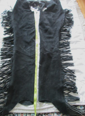 EQUIP-GRIP MEDIUM WOMENSWESTERN SHOW BLACK SUEDE FRINGE CHAPS WAIST 30″-34″