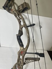Hoyt Rampage XT Compound Bow 60-70 LBS