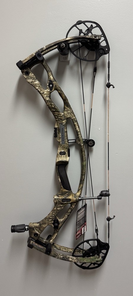 Hoyt Carbon RX 9 RH 50-60# Realtree APX 25-30″ Draw Length (Read Description)