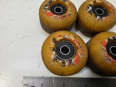 SKATEBOARD WHEELS UNKNOWN BRAND SET OF 4