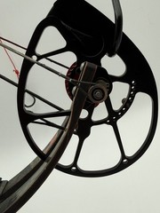 Bowtech Invasion CPX-RTH package 70# 26-30″. Balanced and tuned, Near Perfect!