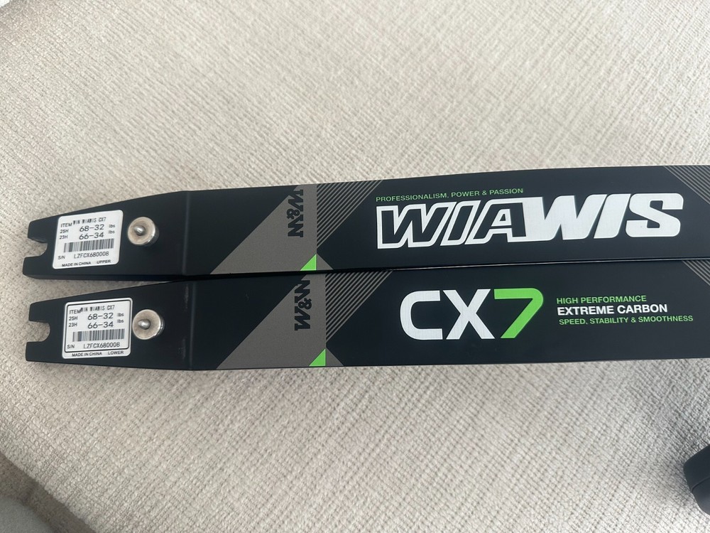 Win & Win WIAWIS CX7 Recurve Limbs (Foam Core)× 1 Medium/32 – 34 lbs 66 -68 Inch