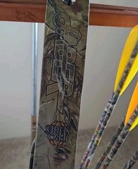 Martin Archery Saber SE Pro Series Compound Hunting Bow w/ Accessories Pre-owned