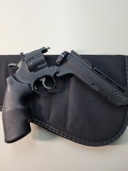 CO2 Crosman Vigilante .177 Cal BB Pellet Air Pistol with Case. pellets, Co2