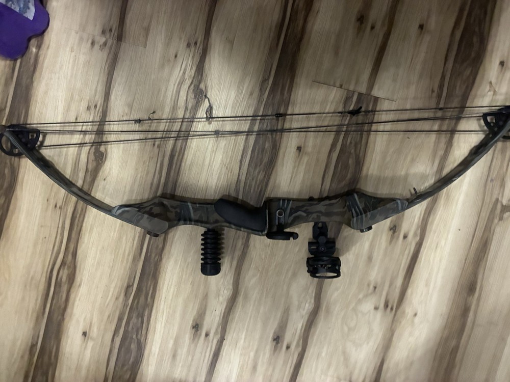 Camouflage Archery Compound Bow with Sight and Stabilizer, Camouflage & Black