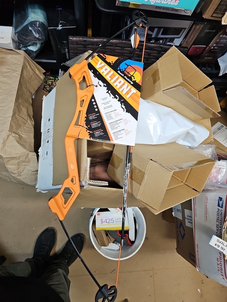 Bear Valiant Youth Archery Bow Only One Arrow Included