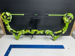 AccuBow 2.0 Archery Trainer Green Mantis Camo